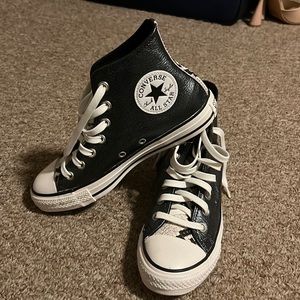 Chuck Taylor All Star Authentic Glam size 6.5 Womens. New with tags.